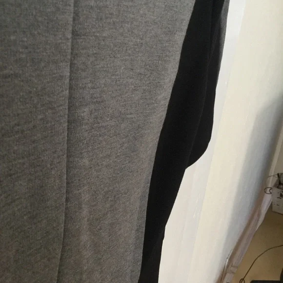 Ann Taylor LOFT Black & Gray Colorblock Short Sleeve Dress Size 2 EUC - Picture 5 of 12